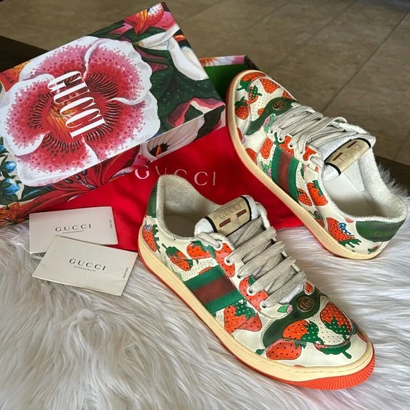 strawberryページ adidas ZX 8000 Strawberry Latte GY4648 | SneakerNews.com